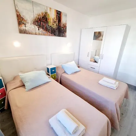 Silviana - One Bedroom With Communal Pool Apartment